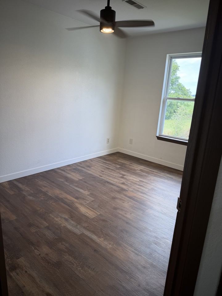 111 Tara Ct Apt 2 #D - Photo 3 of 13