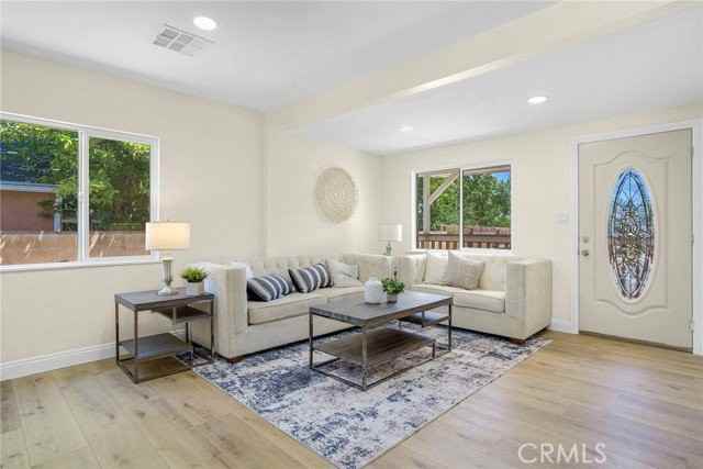 19143 Jovan St - Photo 3 of 8