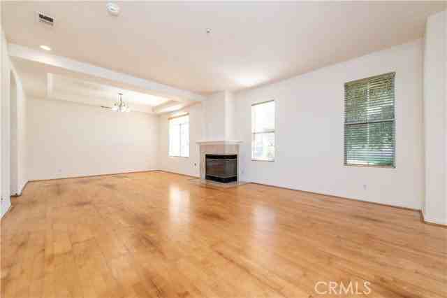 326 Genoa St #A - Photo 6 of 8