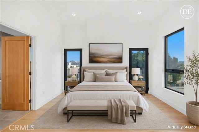 10154 Regent St - Photo 3 of 6