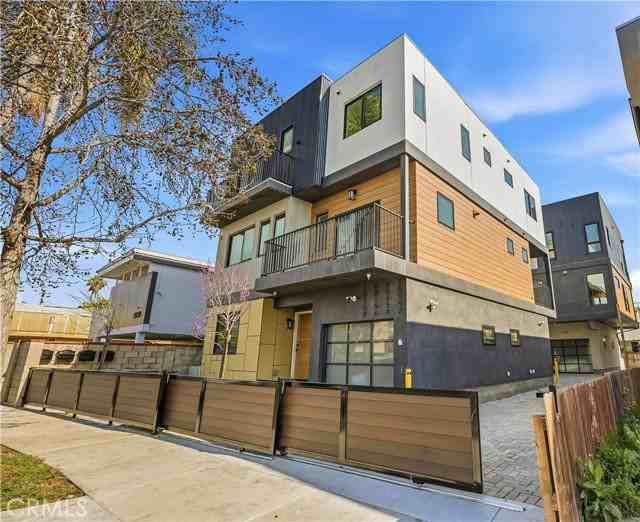 10154 Regent St - Photo 4 of 6