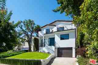 1945 Fairburn Ave - Photo 2 of 8
