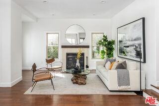 1945 Fairburn Ave - Photo 6 of 8