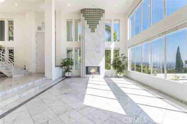 1255 Hilldale Ave - Photo 6 of 7
