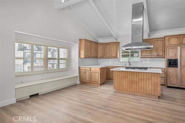 925 Manhattan Ave - Photo 5 of 8