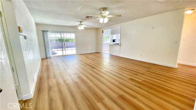 11652 Faculty Dr - Photo 4 of 8
