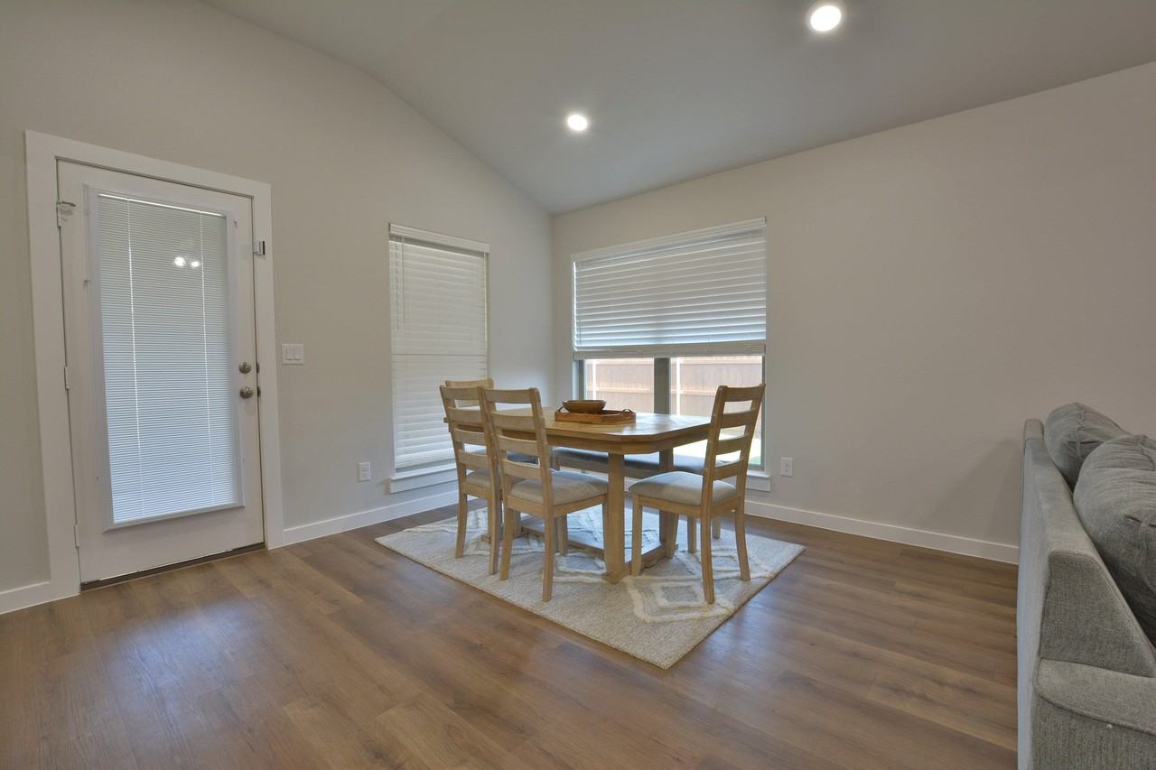 2901 Corpus Ave - Photo 6 of 23