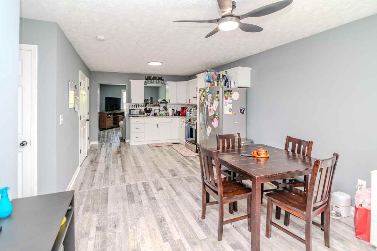 730 Parkway Ave - Photo 2 of 18