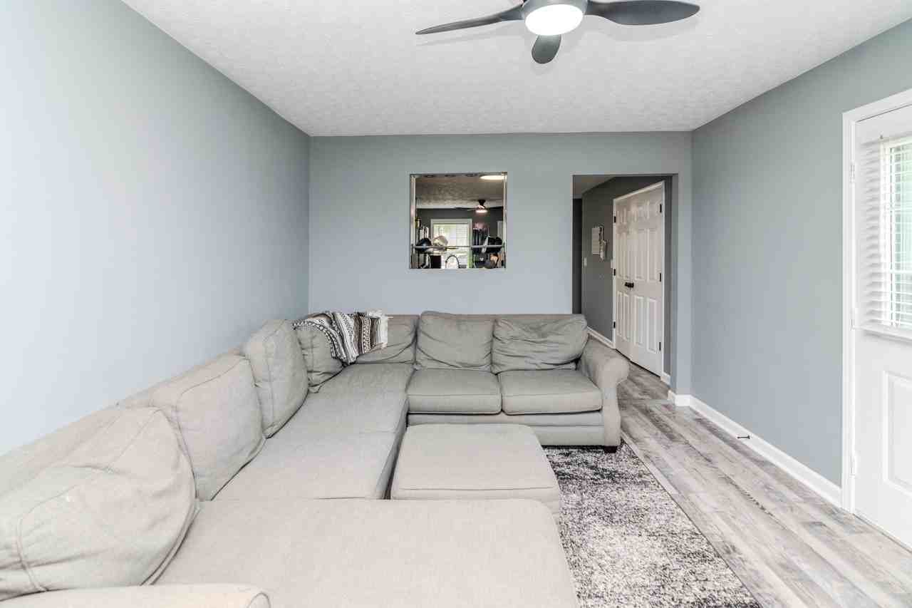 730 Parkway Ave - Photo 6 of 18