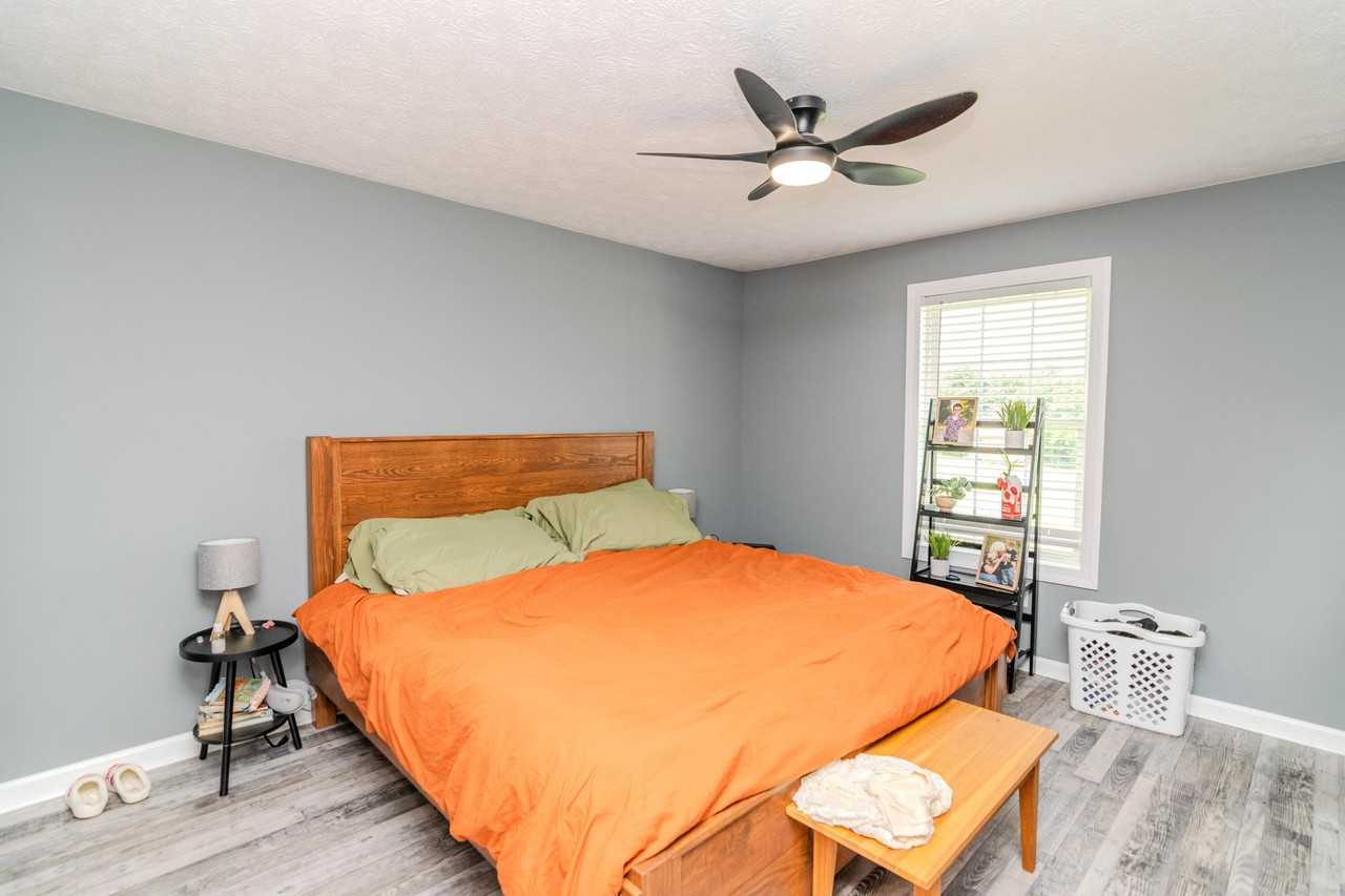 730 Parkway Ave - Photo 7 of 18