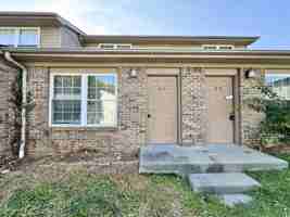 featured image of 1100 Horsemans Ln #39