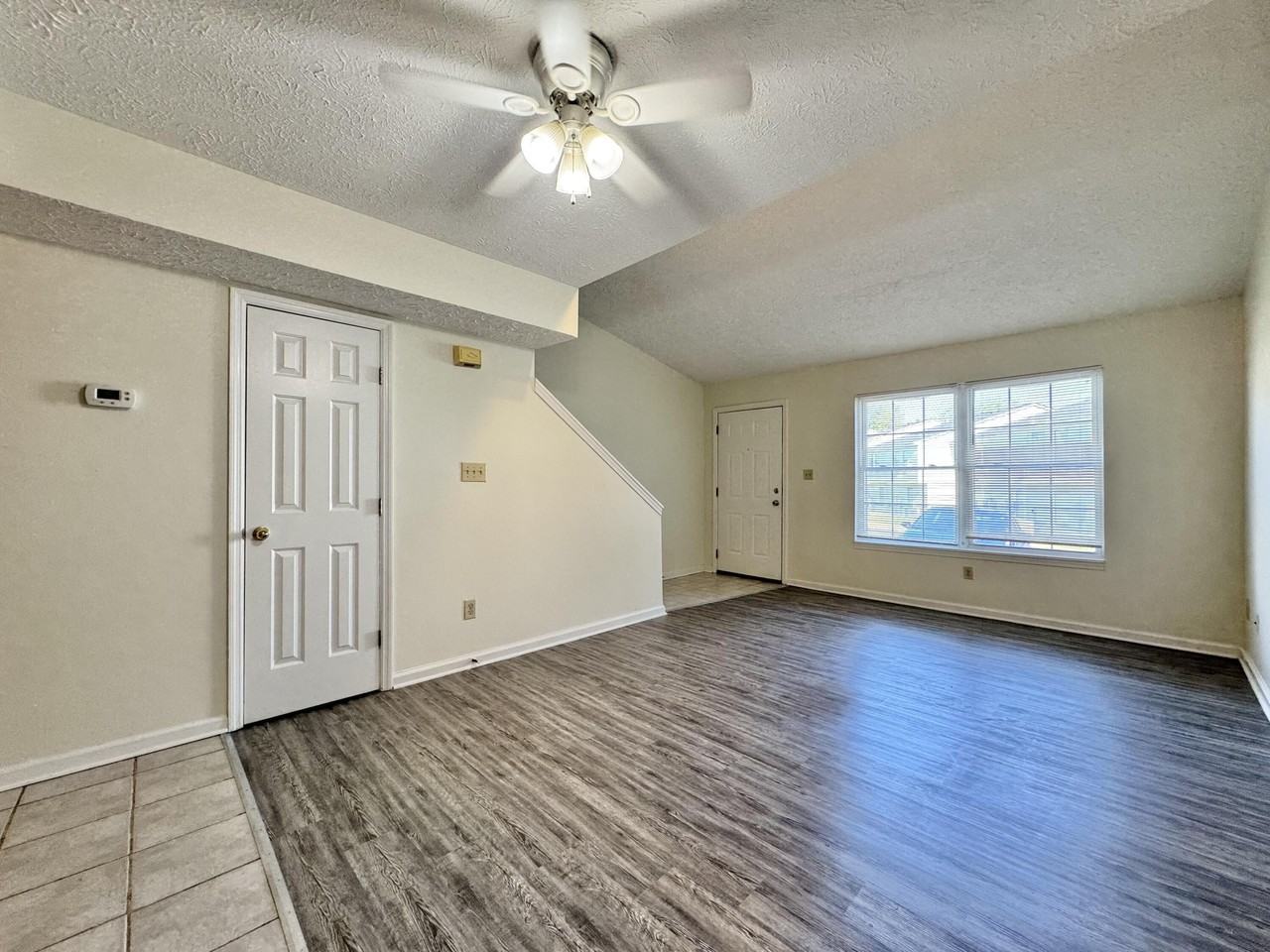 1100 Horsemans Ln #39 - Photo 5 of 18
