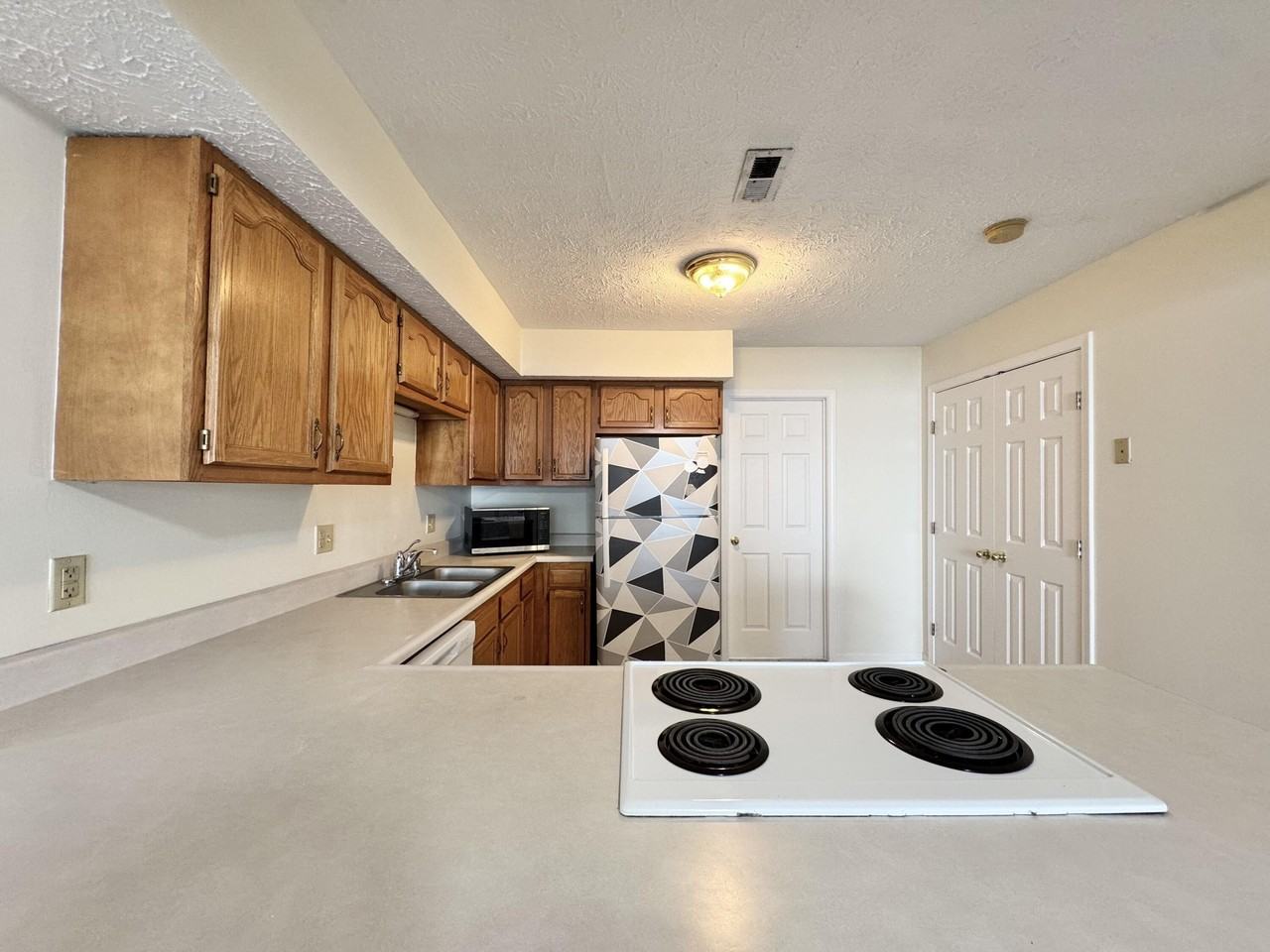 1100 Horsemans Ln #39 - Photo 6 of 18