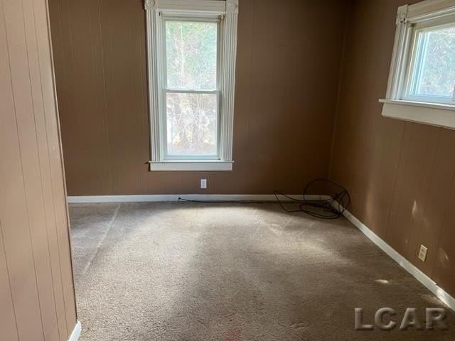 402 S Winter St - Photo 2 of 5