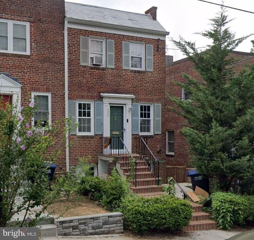 2036 Tunlaw Rd Nw - Photo 3 of 20