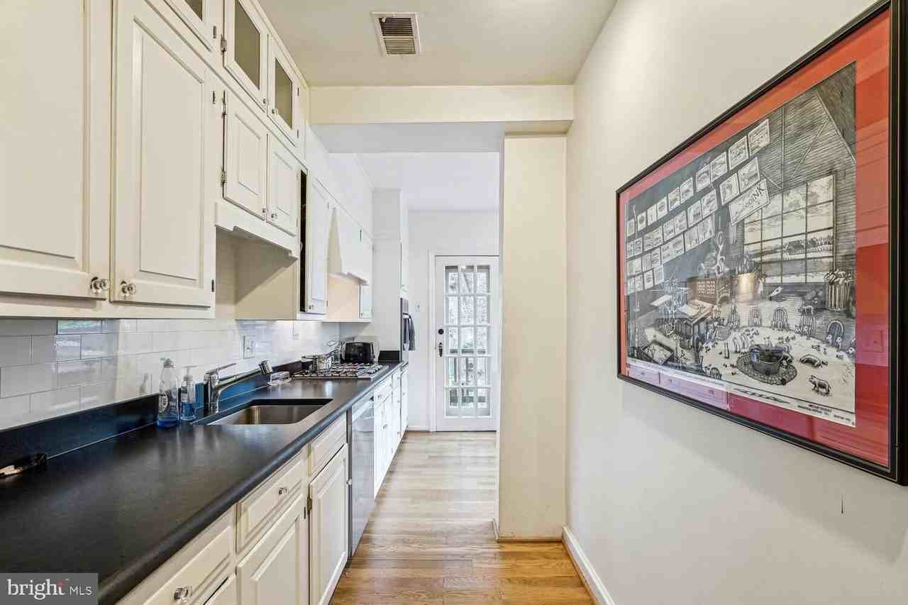 4409 Q St Nw - Photo 6 of 23