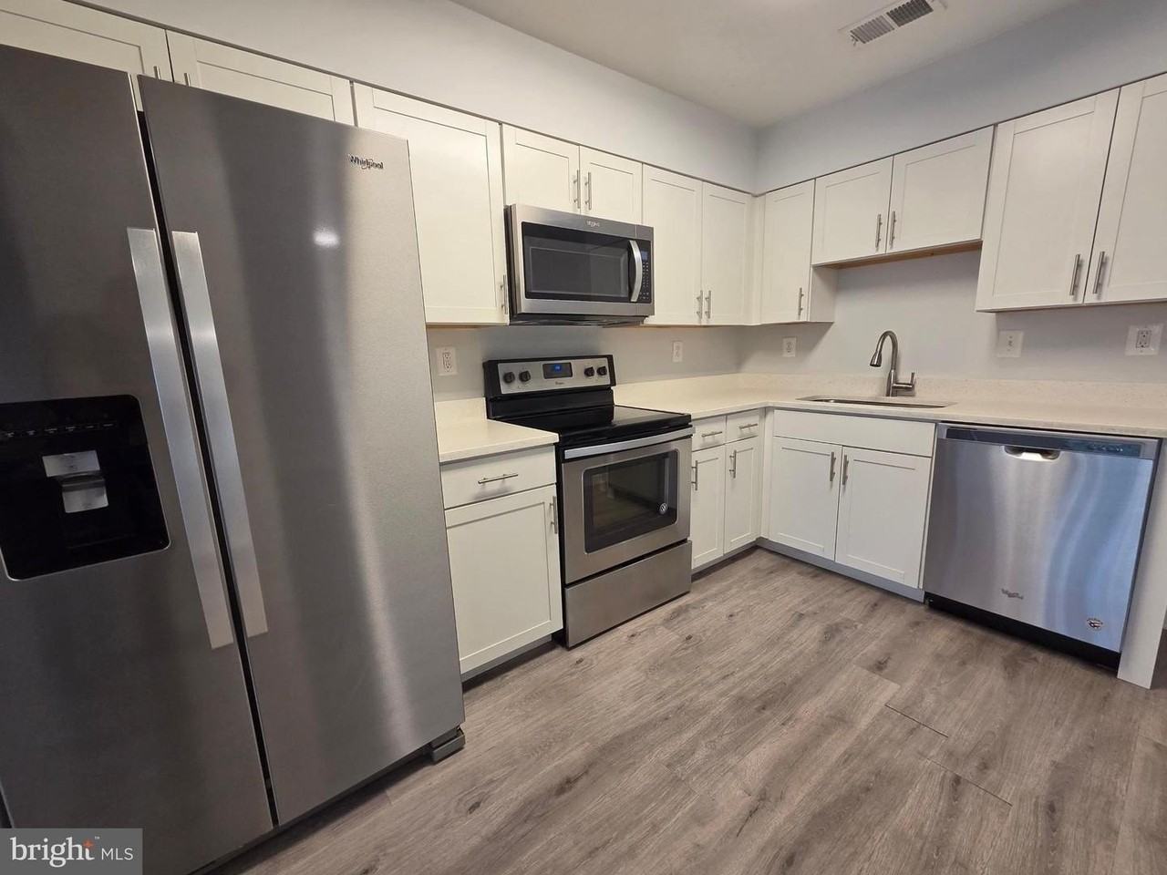 15040 Cherrywood Dr - Photo 4 of 18