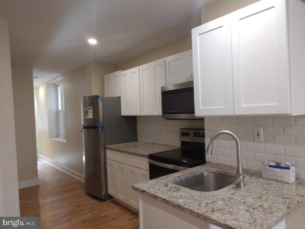5224 W Columbia Ave - Photo 2 of 9