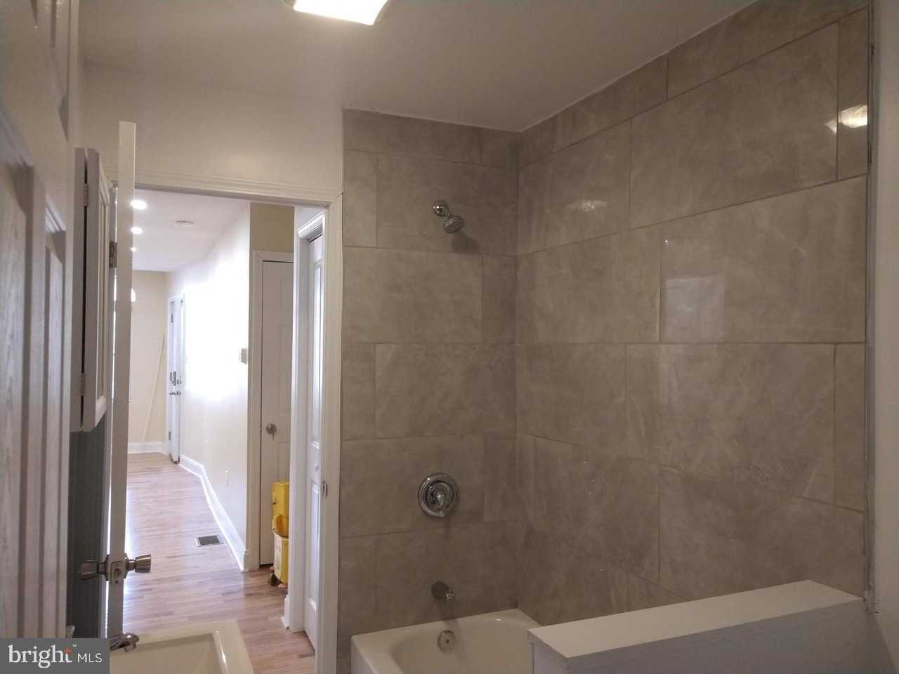 5224 W Columbia Ave - Photo 5 of 9