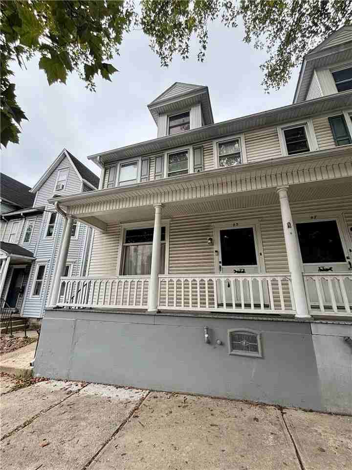 45 N Broad St