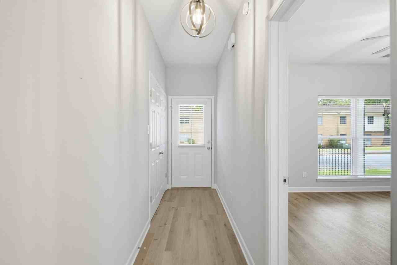 649 Patterson St - Photo 2 of 40