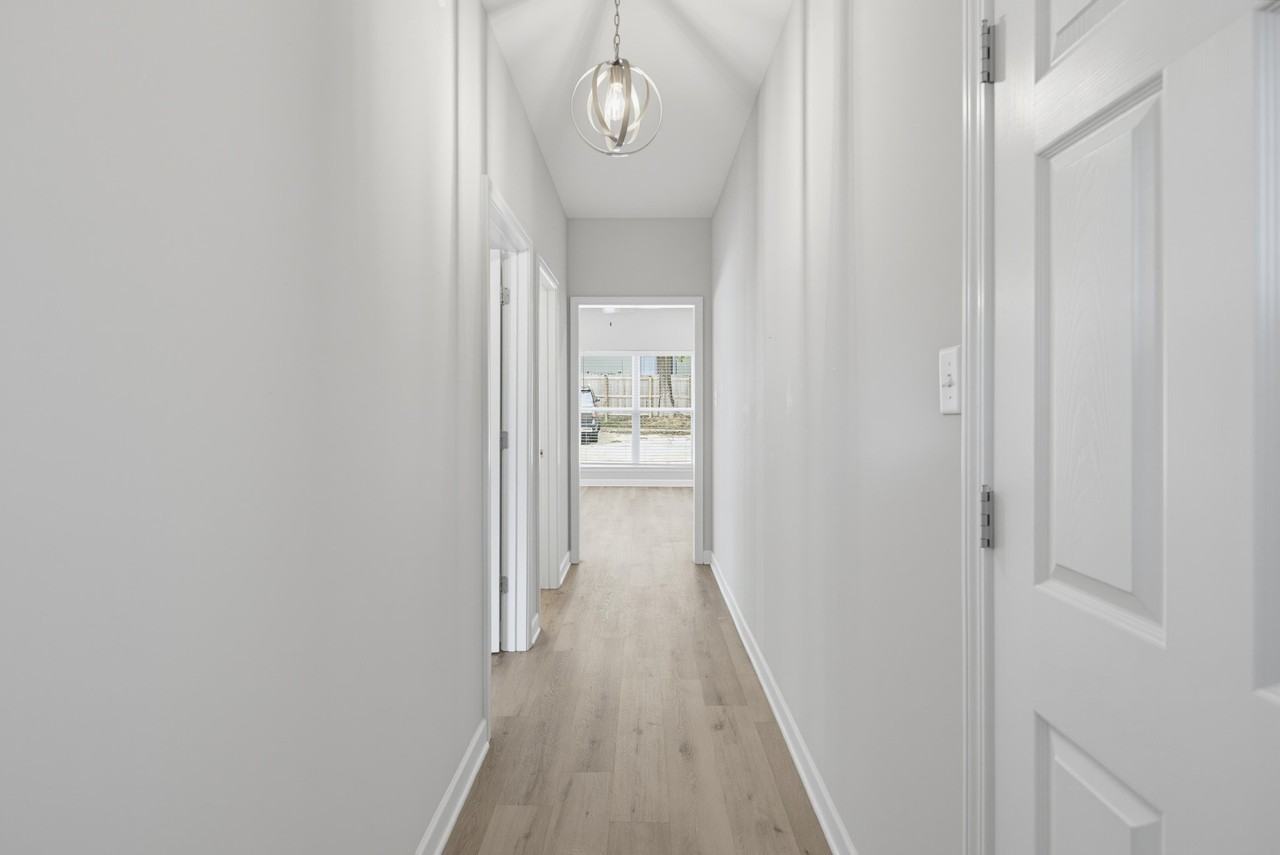 649 Patterson St - Photo 3 of 40