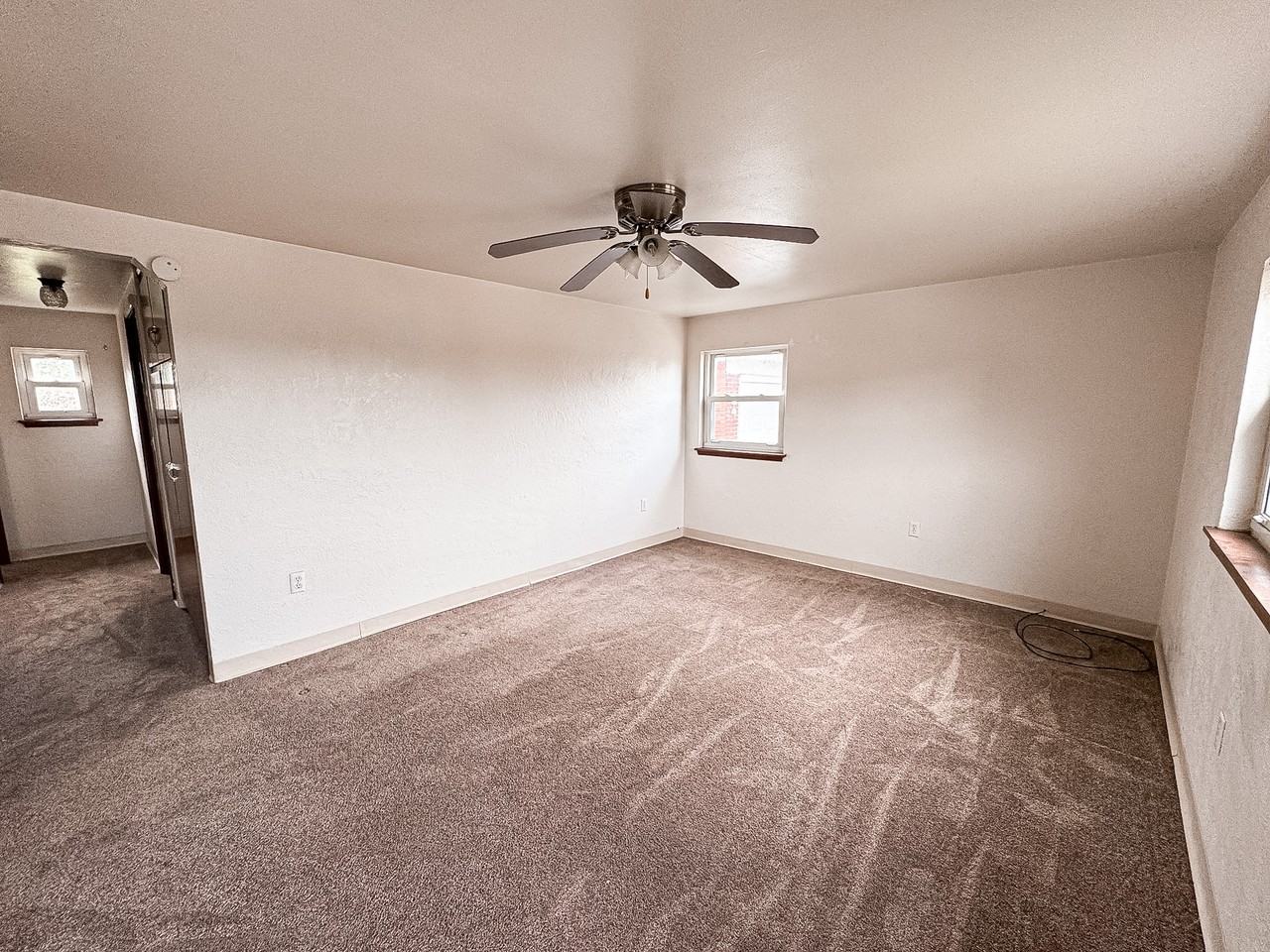 125 Delrose Dr #1 - Photo 4 of 11