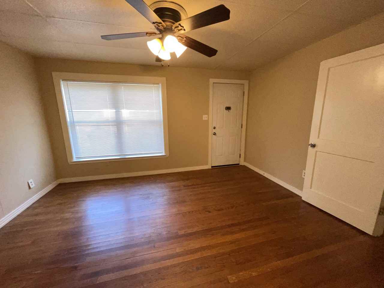 2425 Bolivar St #1 - Photo 2 of 20