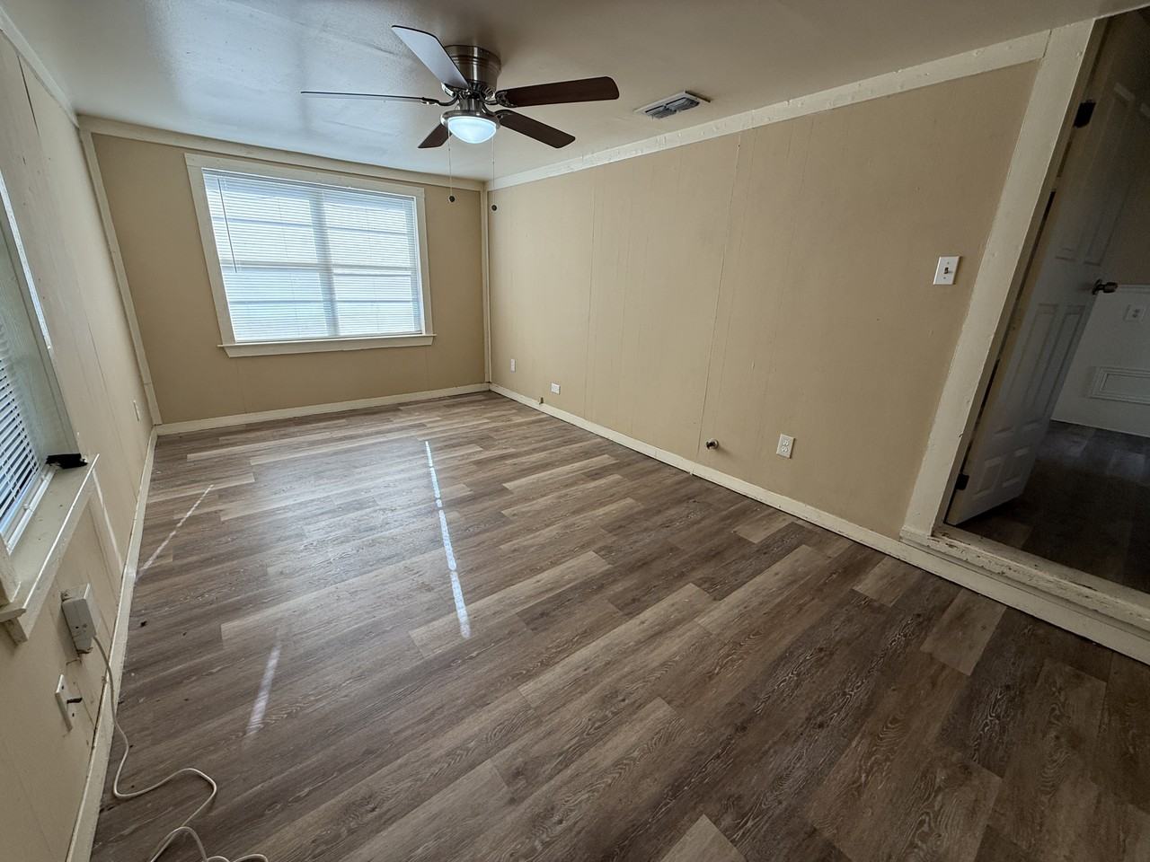 2425 Bolivar St #1 - Photo 6 of 20