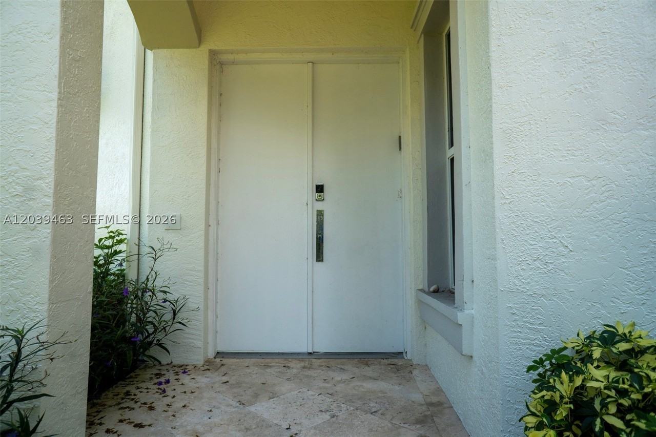 21025 Ne 38th Ave #81 - Photo 6 of 35