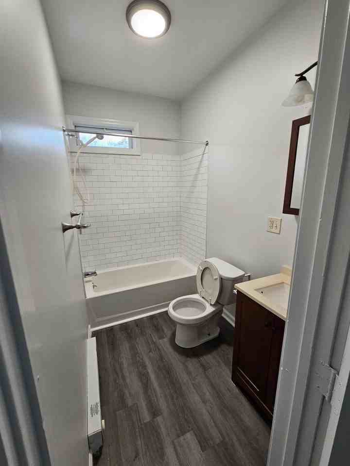 430 Liberty St #430-2E - Photo 2 of 5