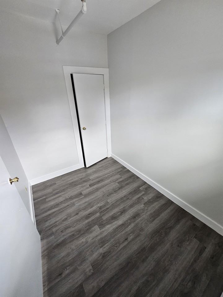 430 Liberty St #430-2E - Photo 4 of 5