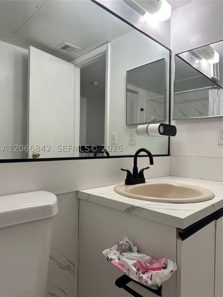 17515 Nw 67th Ct #N22 - Photo 6 of 25