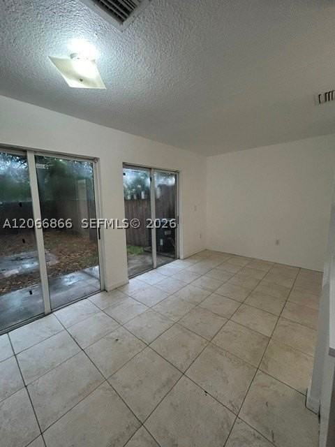 10230 Sw 173rd St - Photo 6 of 29