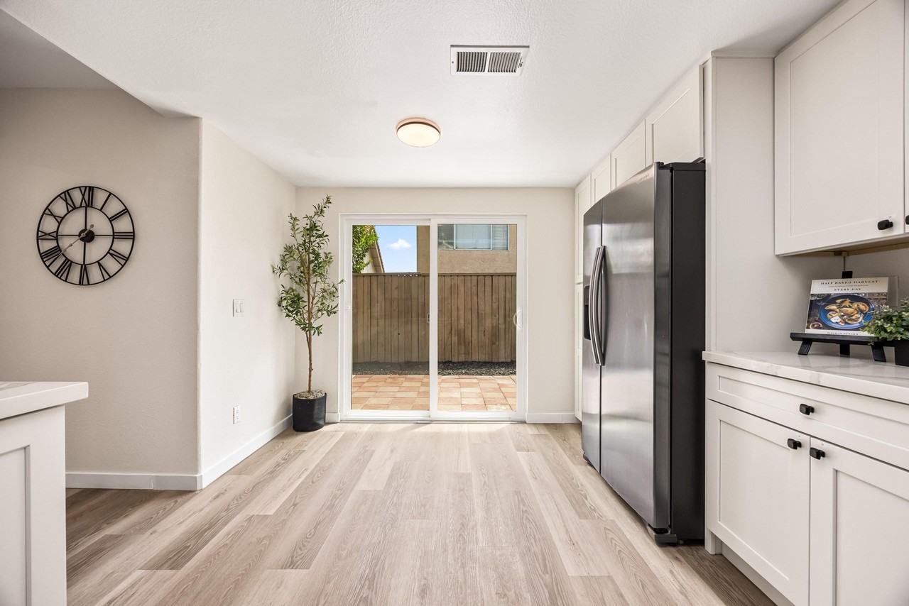 Willow Village Dr - Photo 5 of 30