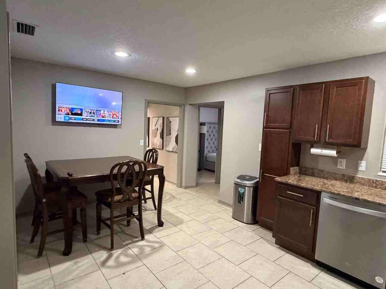 Searchwood Dr - Photo 6 of 19