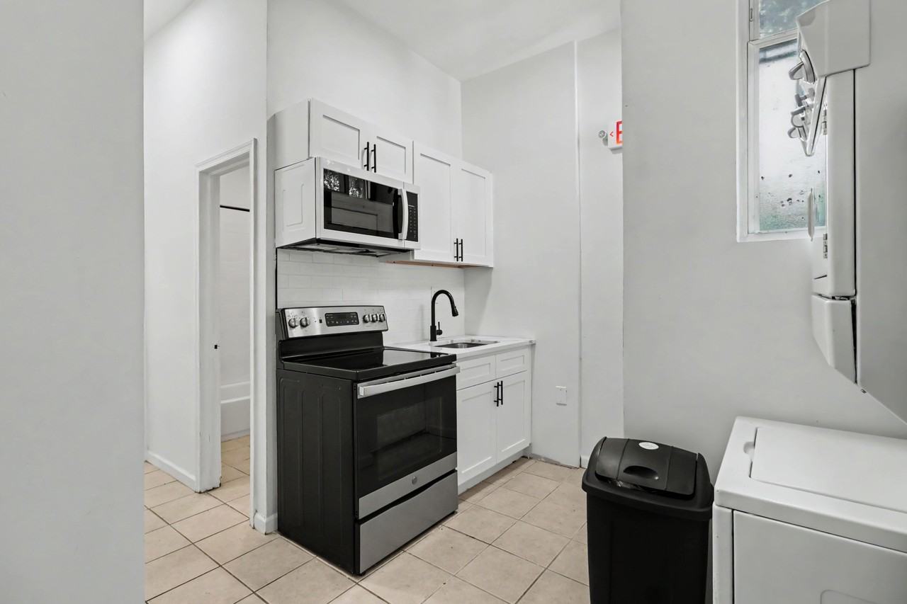 N 19th St - Photo 5 of 12