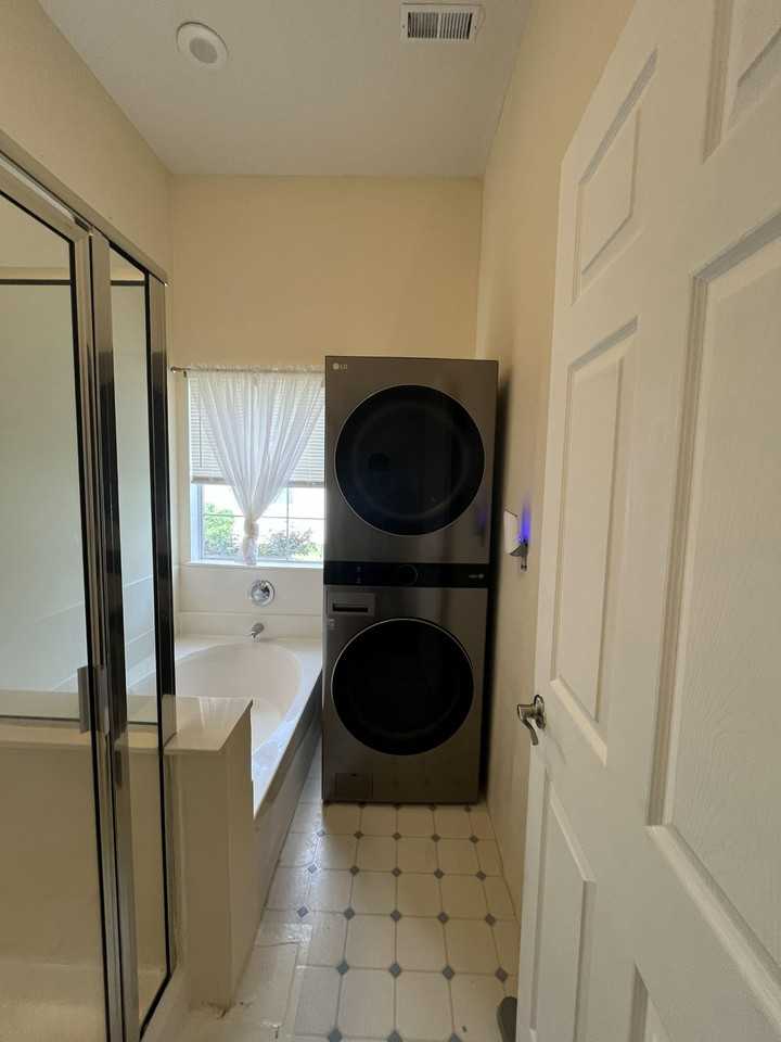 Stockbridge Dr - Photo 2 of 7