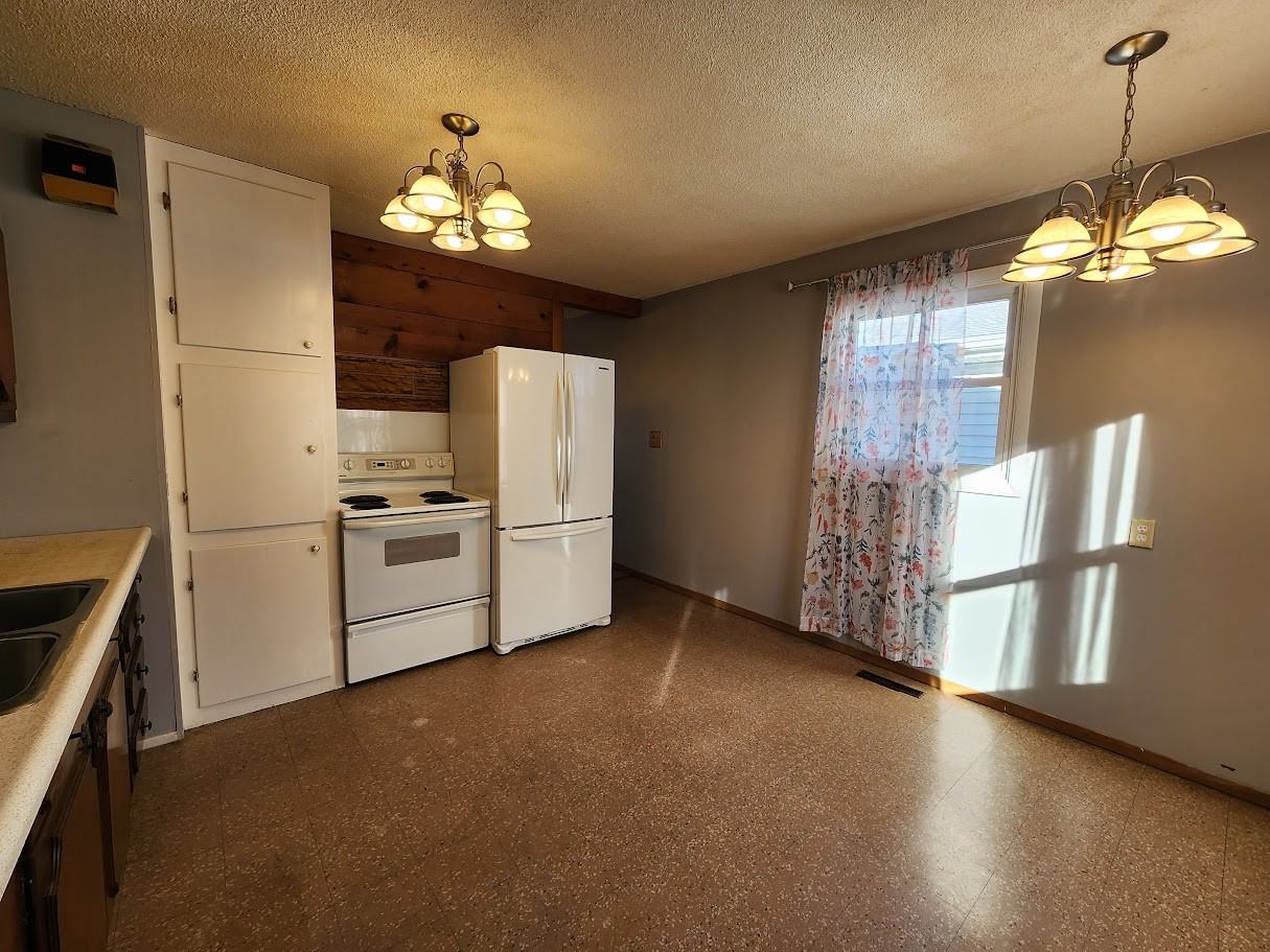 795 S 6th St #1 - Photo 7 of 17