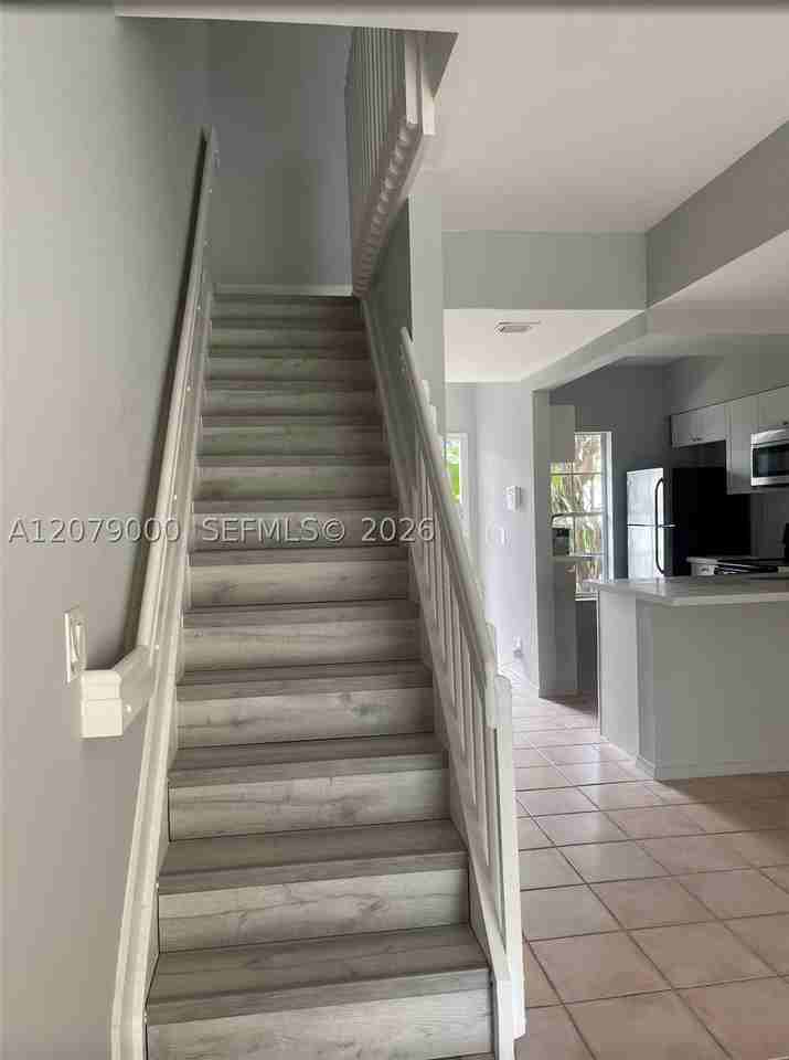 48 Whitehead Cir #48 - Photo 3 of 9