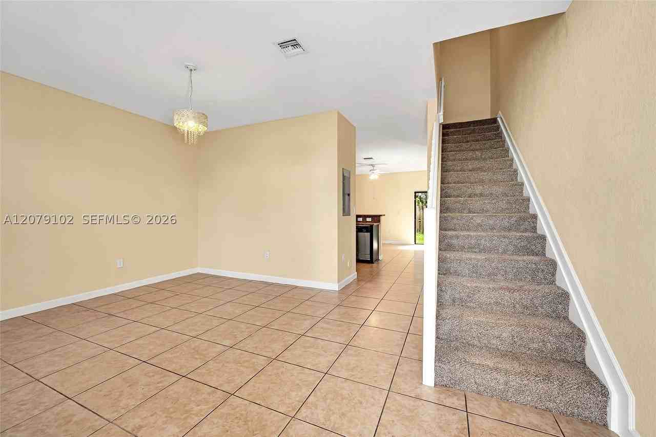 755 Se 32nd Ter #755 - Photo 5 of 32
