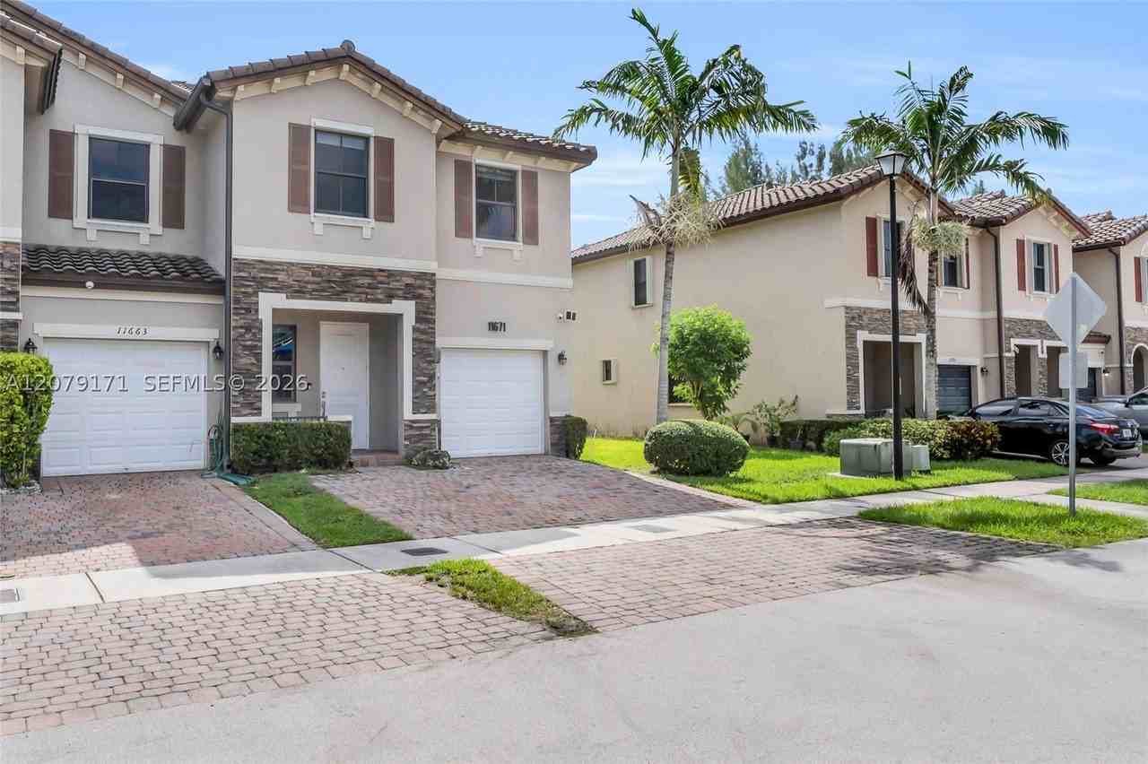 11671 Sw 150th Pl - Photo 2 of 31