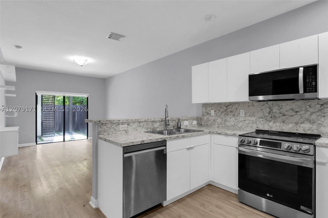 11671 Sw 150th Pl - Photo 7 of 31