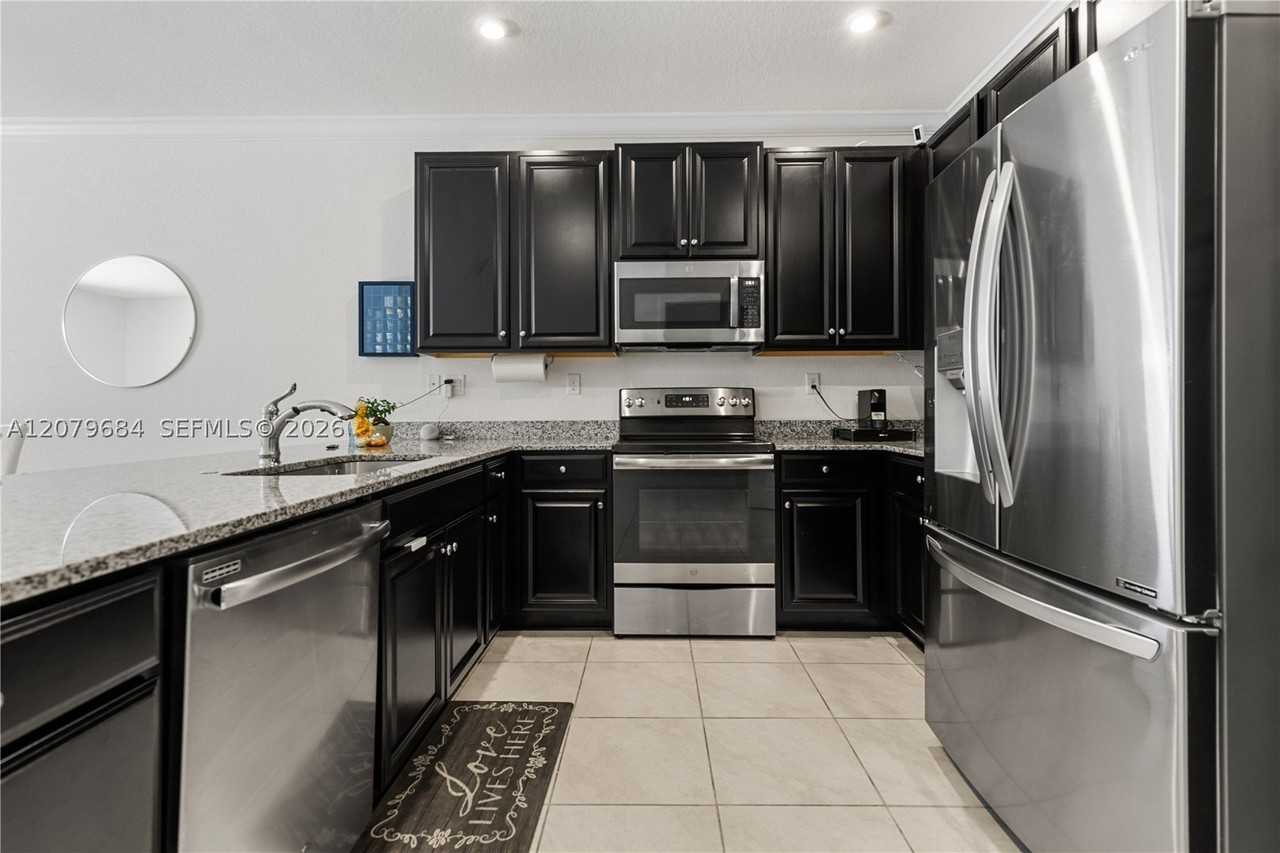 10972 Sw 235th Ln #10972 - Photo 4 of 24
