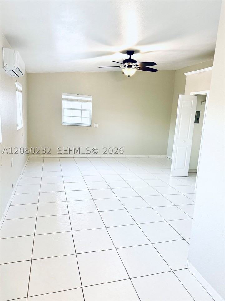 255 W 64th St - Photo 4 of 9