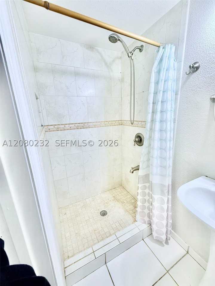 255 W 64th St - Photo 6 of 9