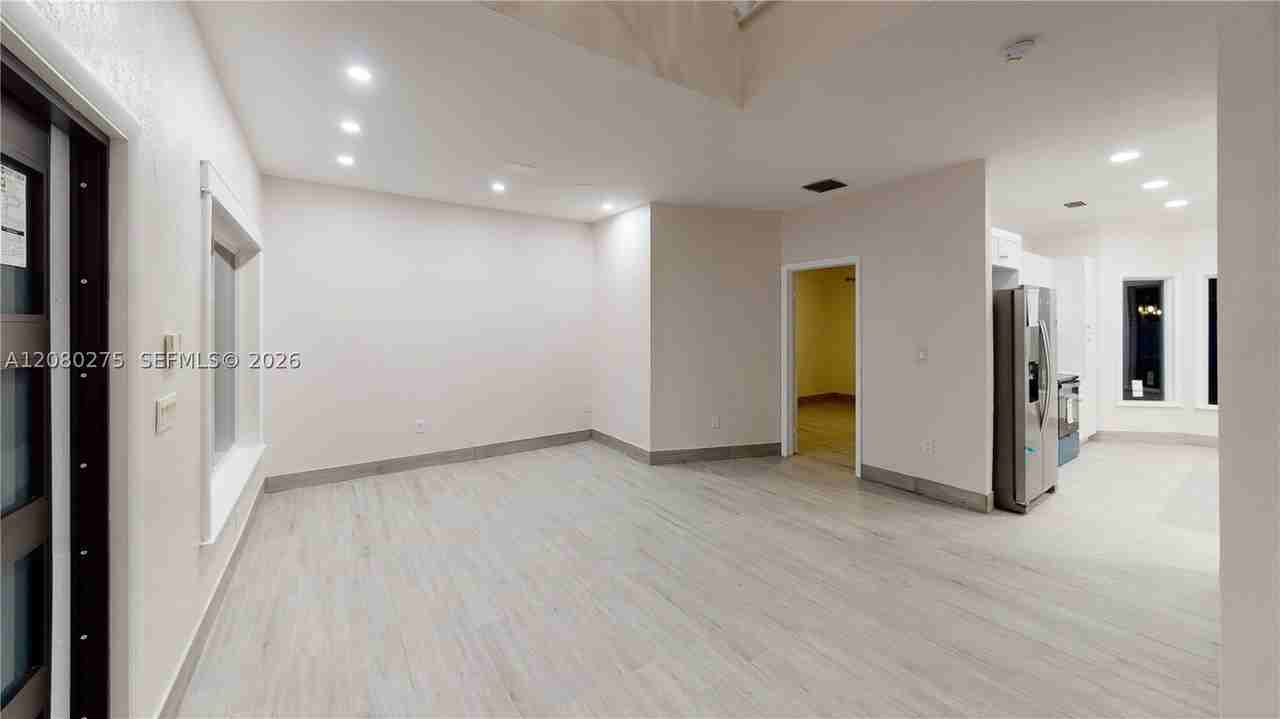 16785 Nw 12th Ct #16785 - Photo 4 of 9