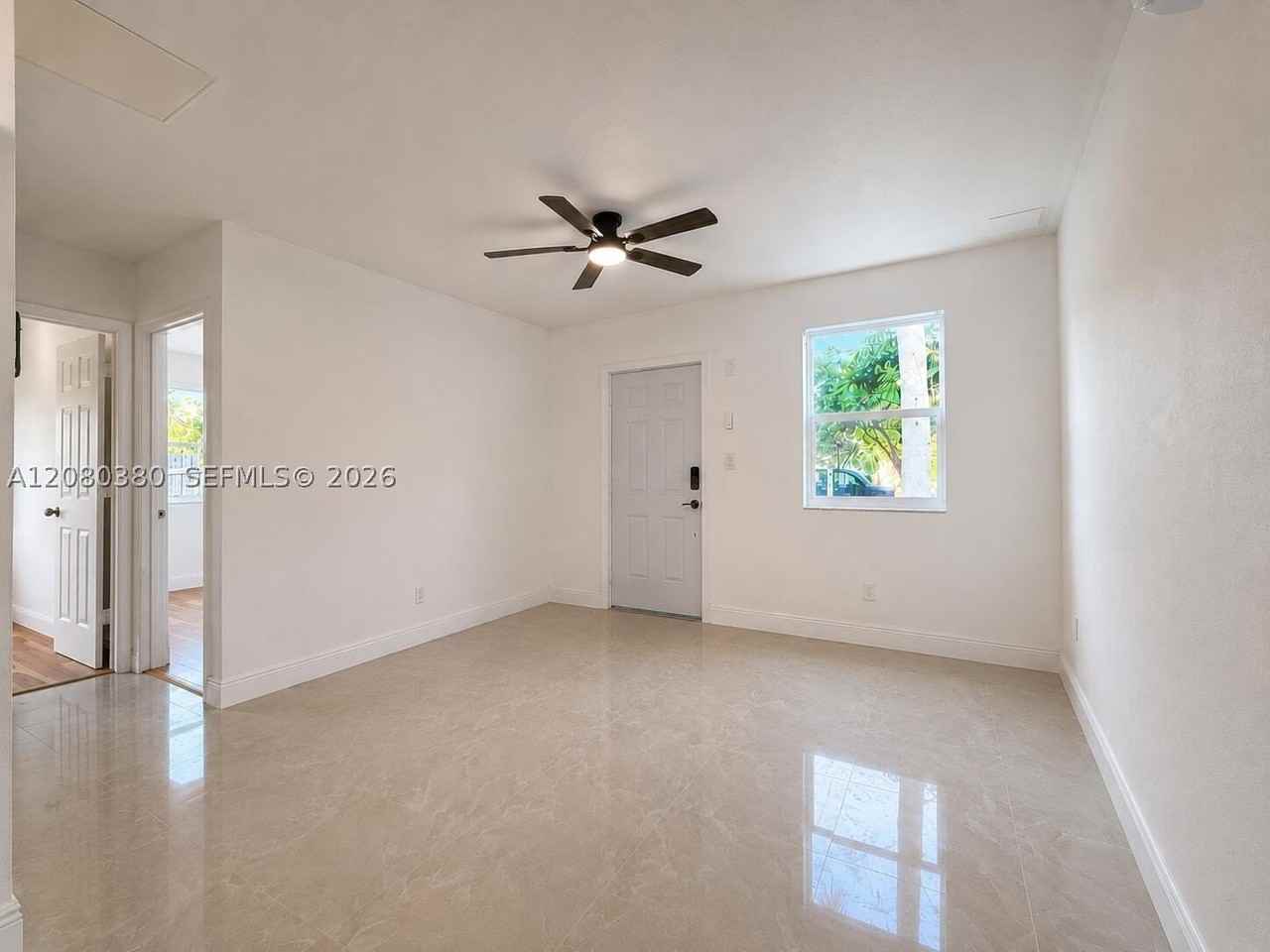 5264 Ne 20th Ave - Photo 6 of 9