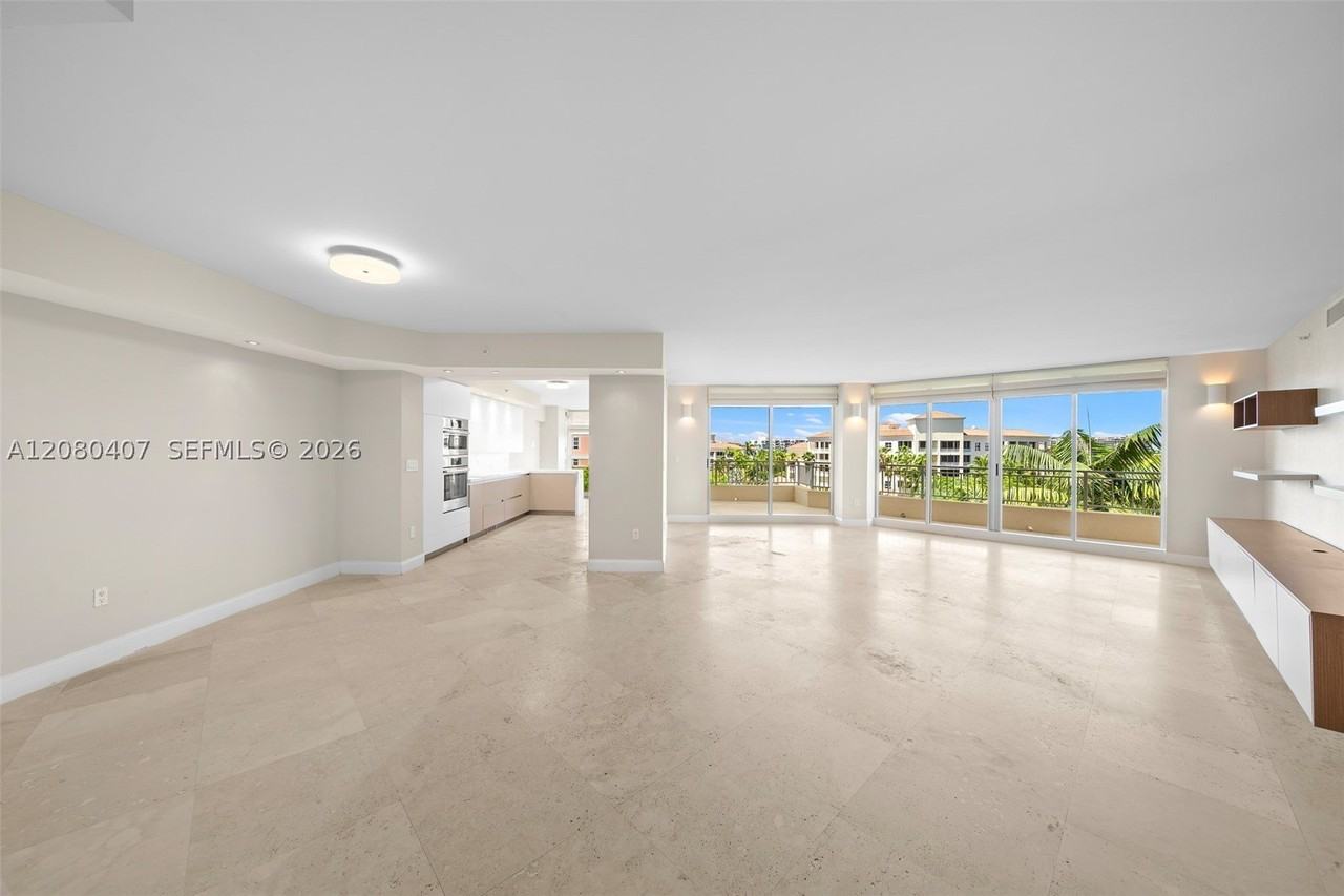 765 Crandon Blvd #507 - Photo 4 of 50