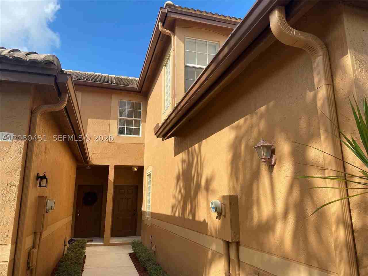 1575 Veracruz Ln - Photo 3 of 38